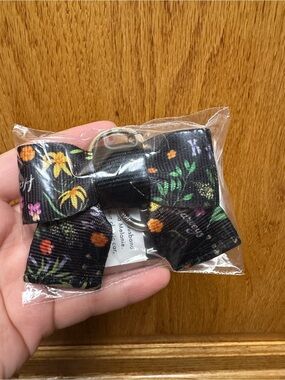 Harveys Seatbelt Wildflower Bow Key Charm Key Chain Bag Charm NIP